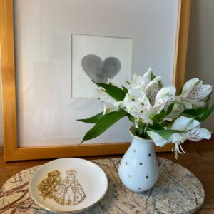 Mini jarrinha de bolinha dourada